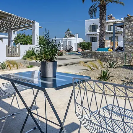 White And Grey 2 Apartment Mykonos Town